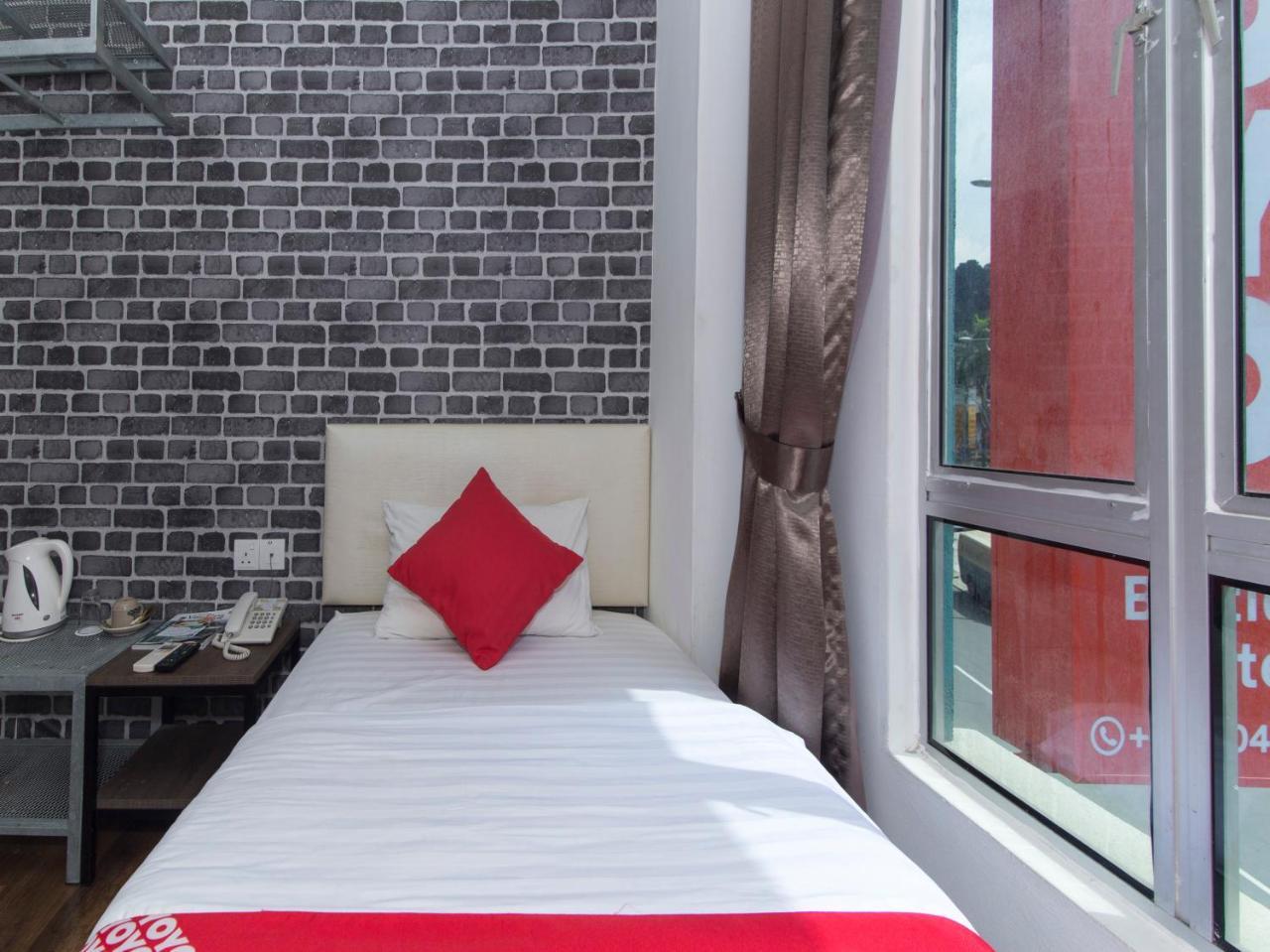 Oyo 127 The Reeds Hotel Kuala Lumpur Exterior photo